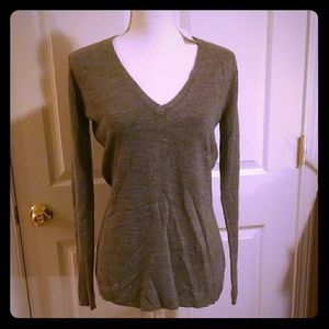 New York & Company M Gray thin knit v-neck sweater